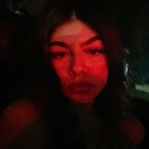 Meet your Posher, Carissa